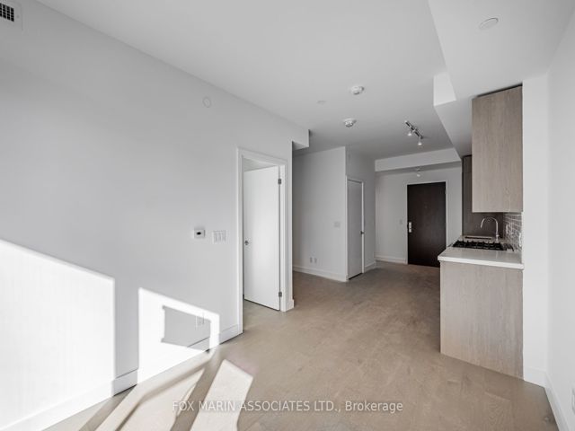 703 - 160 Kingsway Cres