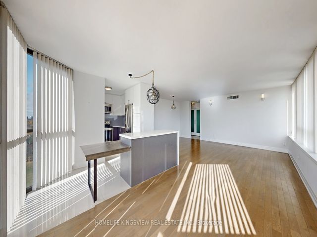 1607 - 40 Richview Rd