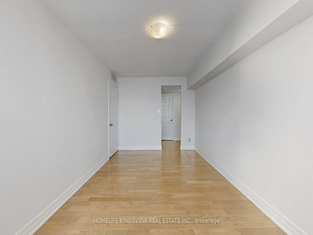 1607 - 40 Richview Rd
