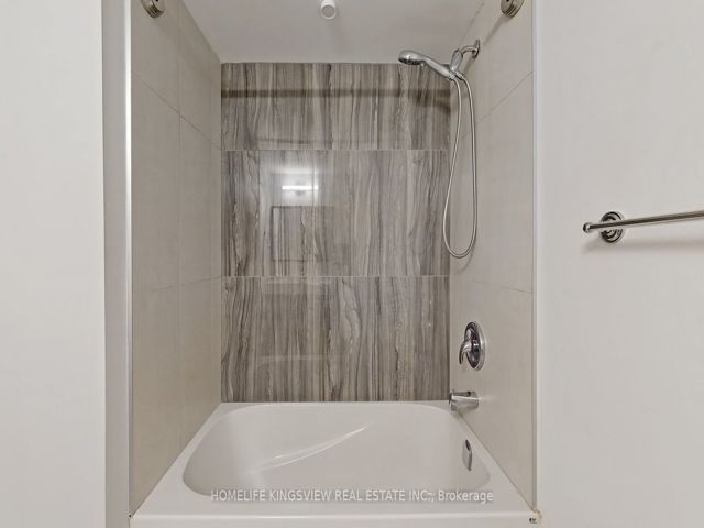 1607 - 40 Richview Rd