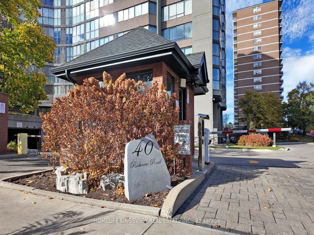 1607 - 40 Richview Rd