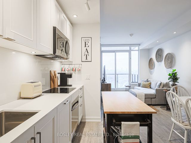 3006 - 1926 Lakeshore Blvd W