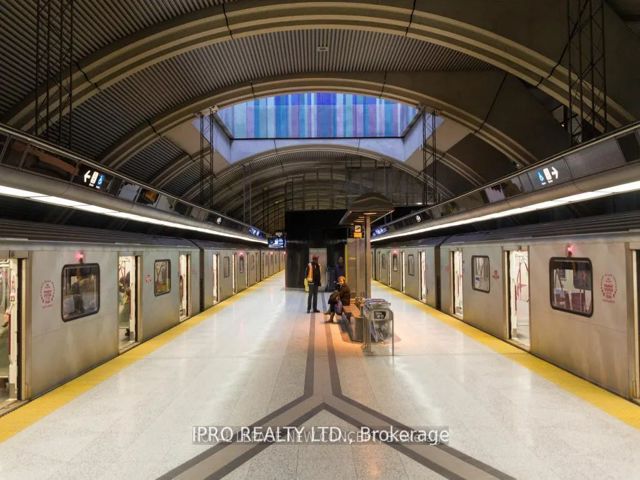 1208 - 1100 Sheppard Ave