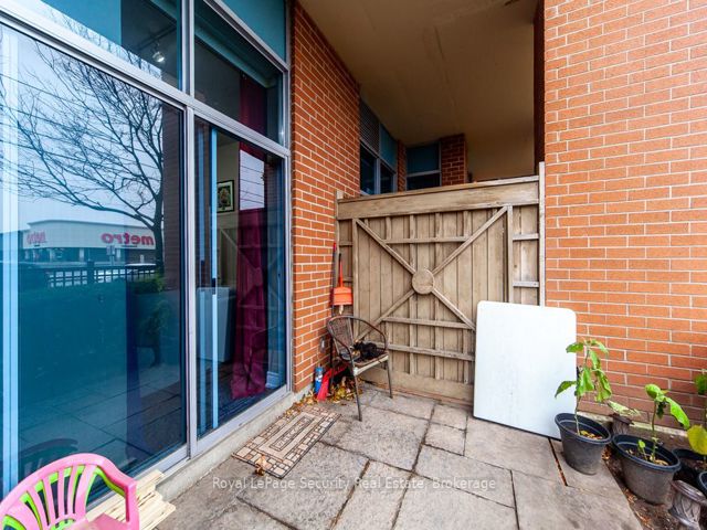 105 - 2772 Keele St