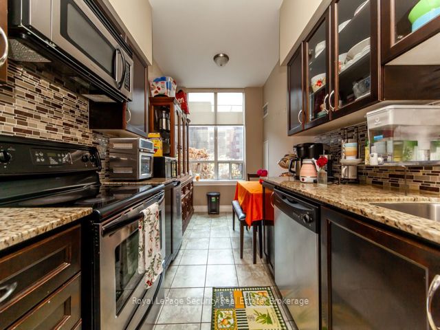 105 - 2772 Keele St