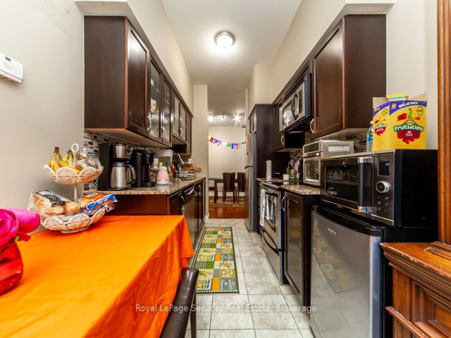 105 - 2772 Keele St