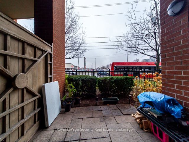 105 - 2772 Keele St