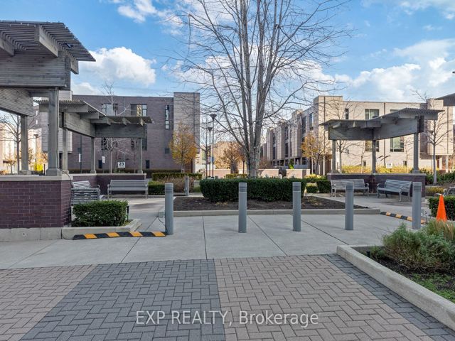 2704 - 9 Valhalla Inn Rd