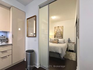 425 - 80 Marine Parade Dr