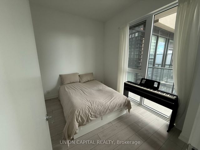 LPH02 - 270 Dufferin St