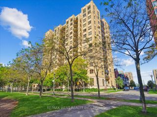 1112 - 4 Elsinore Path S