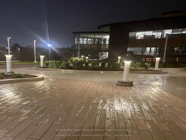 LPH 11 - 1100 Sheppard Ave W