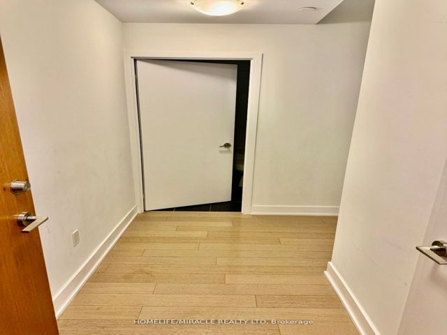 5901 - 30 Shore Breeze Dr Dr