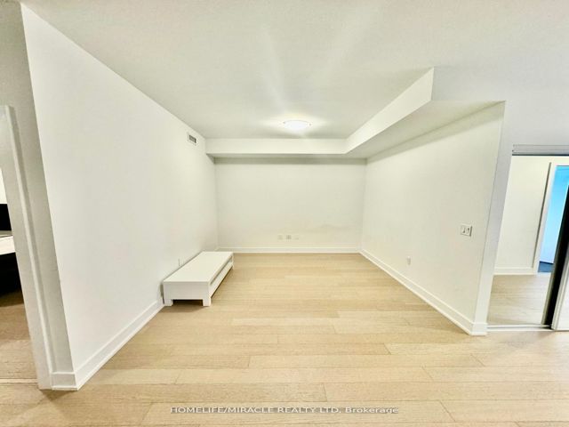 5901 - 30 Shore Breeze Dr Dr