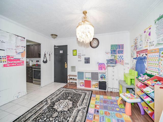 # 110 - 340 Dixon Rd