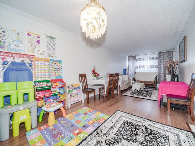 # 110 - 340 Dixon Rd