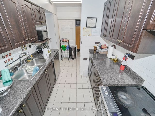 # 110 - 340 Dixon Rd