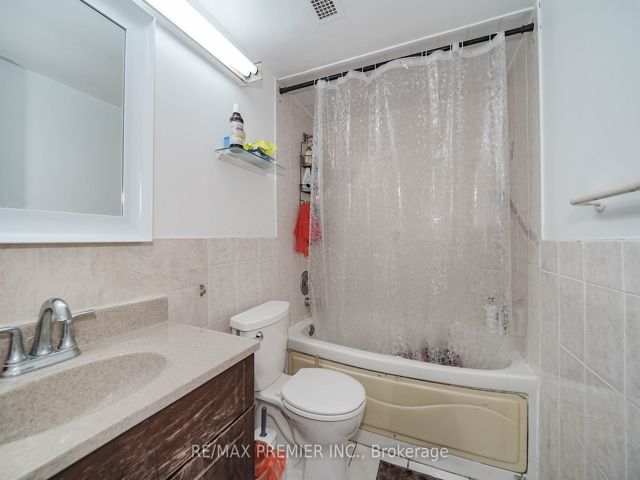 # 110 - 340 Dixon Rd