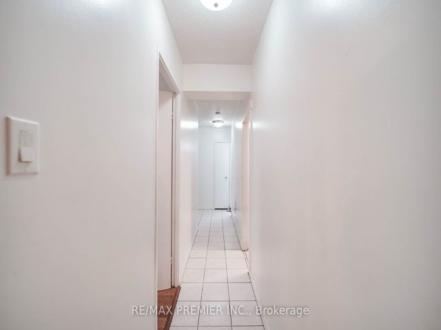# 110 - 340 Dixon Rd