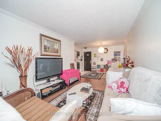 # 110 - 340 Dixon Rd