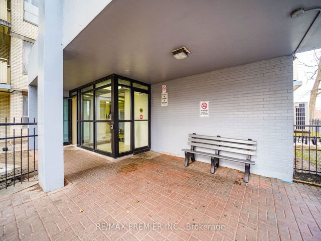 # 110 - 340 Dixon Rd