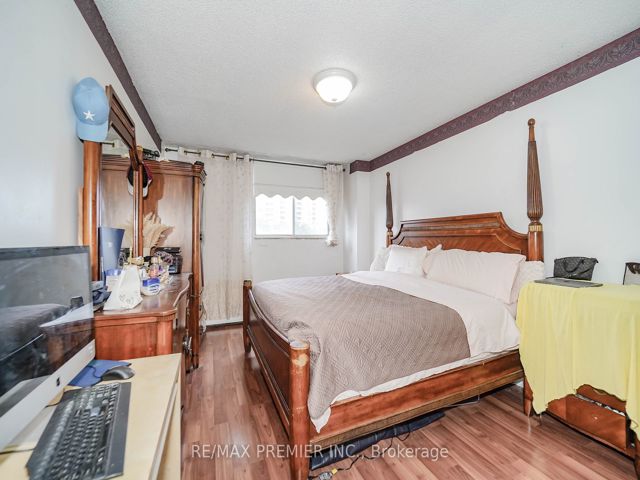 # 110 - 340 Dixon Rd