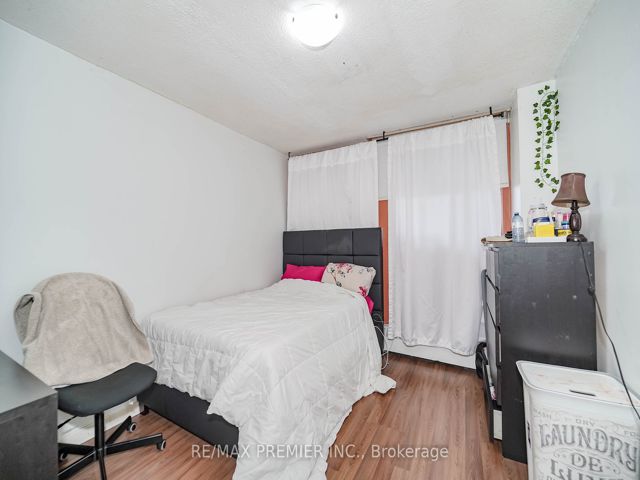 # 110 - 340 Dixon Rd