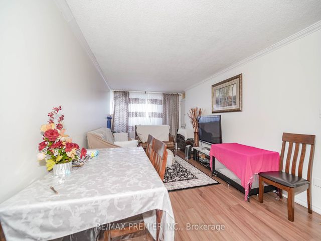 # 110 - 340 Dixon Rd