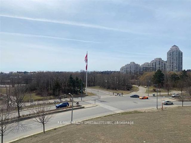 320 - 20 Shore Breeze Dr