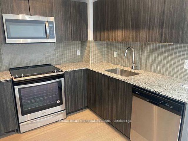 320 - 20 Shore Breeze Dr
