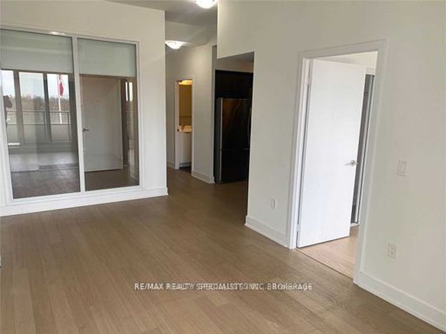320 - 20 Shore Breeze Dr