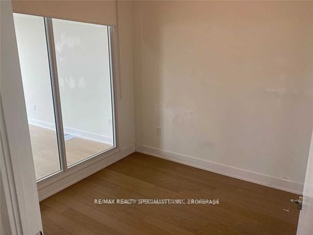 320 - 20 Shore Breeze Dr
