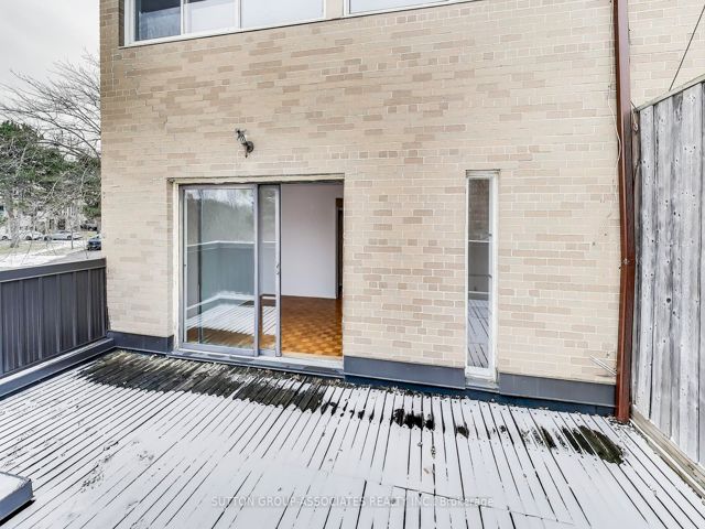 94 - 14 London Green Crt