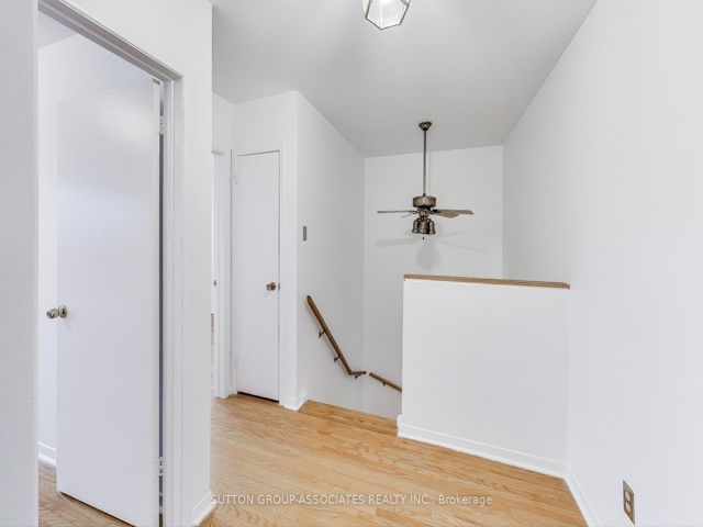 94 - 14 London Green Crt