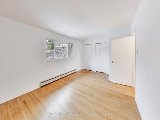 94 - 14 London Green Crt