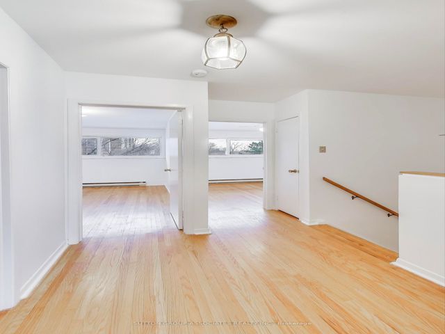 94 - 14 London Green Crt