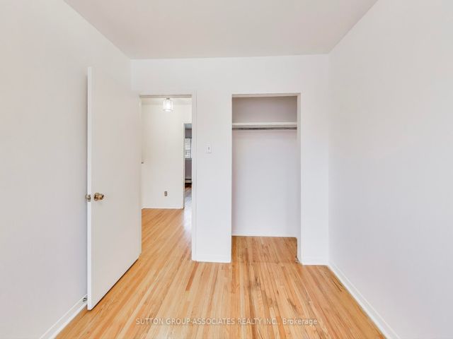 94 - 14 London Green Crt