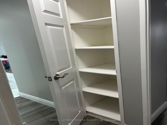 910 - 40 Panorama Crt