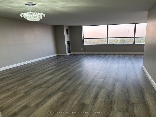 910 - 40 Panorama Crt