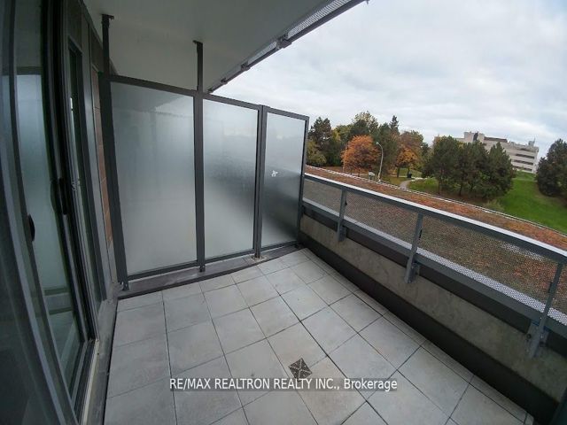 307 - 160 Flemington Rd