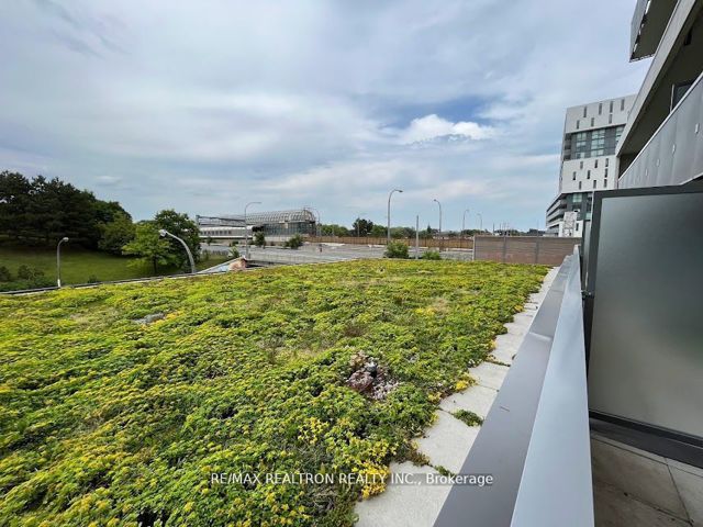 307 - 160 Flemington Rd