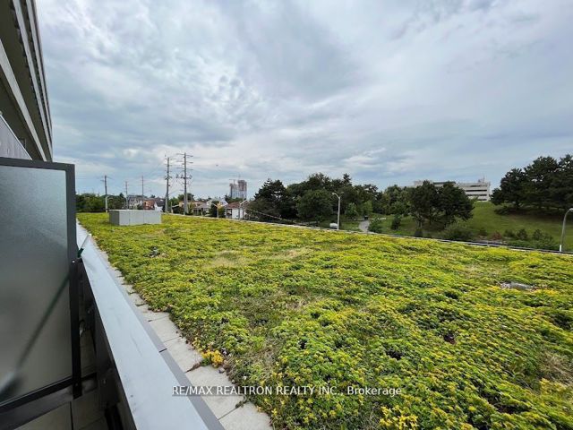 307 - 160 Flemington Rd