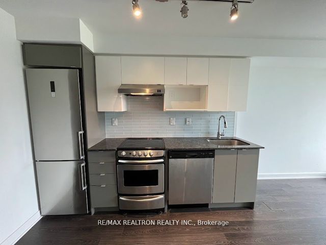 307 - 160 Flemington Rd