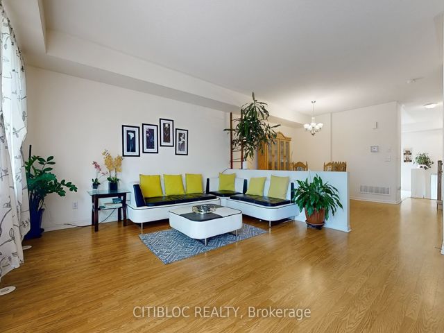 13 - 3029 Finch Ave W