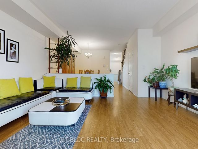 13 - 3029 Finch Ave W