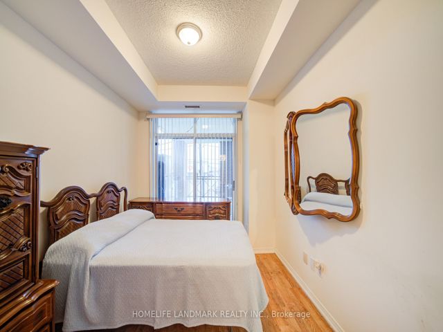 204 - 2772 Keele St