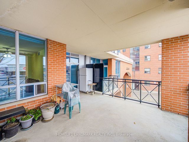 204 - 2772 Keele St