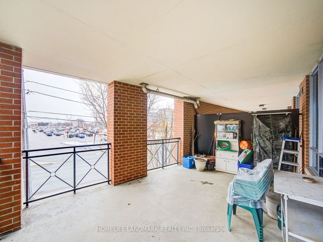 204 - 2772 Keele St