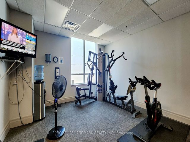 204 - 2772 Keele St
