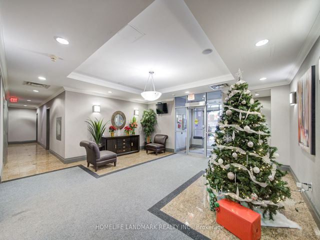204 - 2772 Keele St